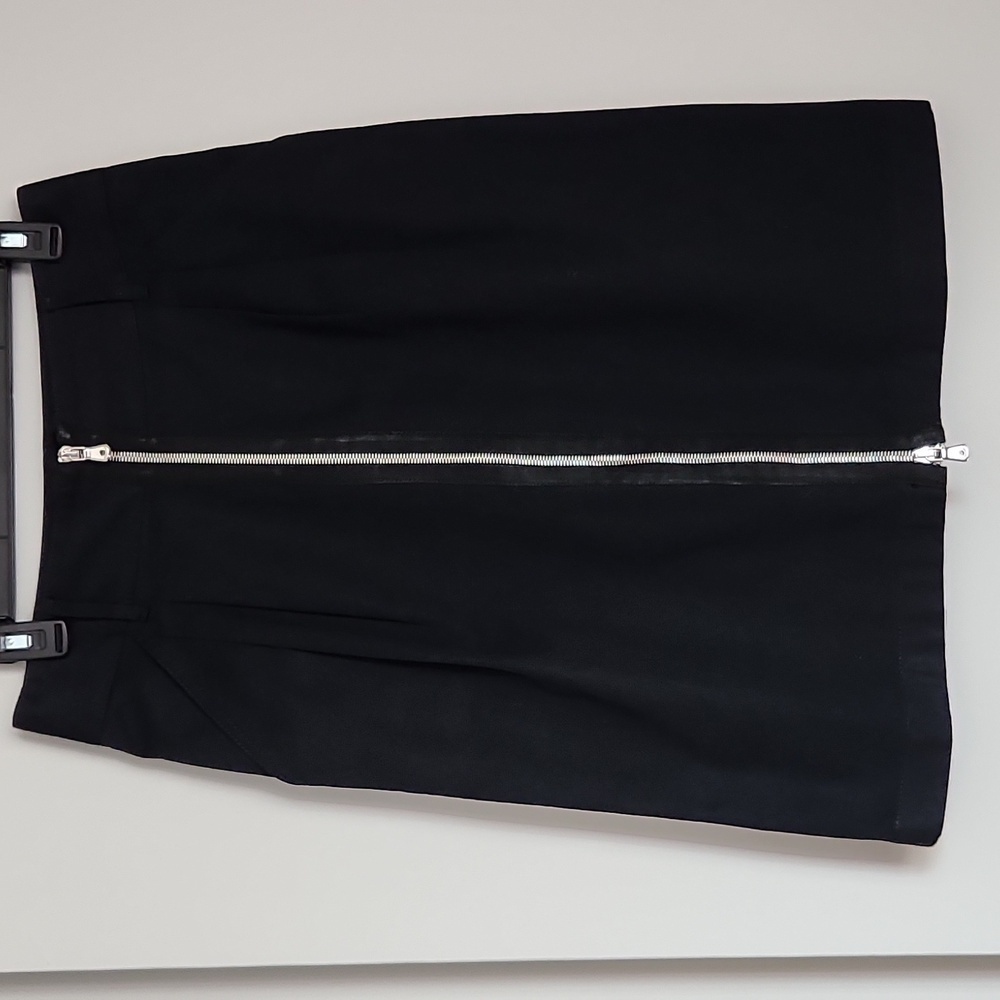 Dolce & Gabbana pencil skirt (authentic)